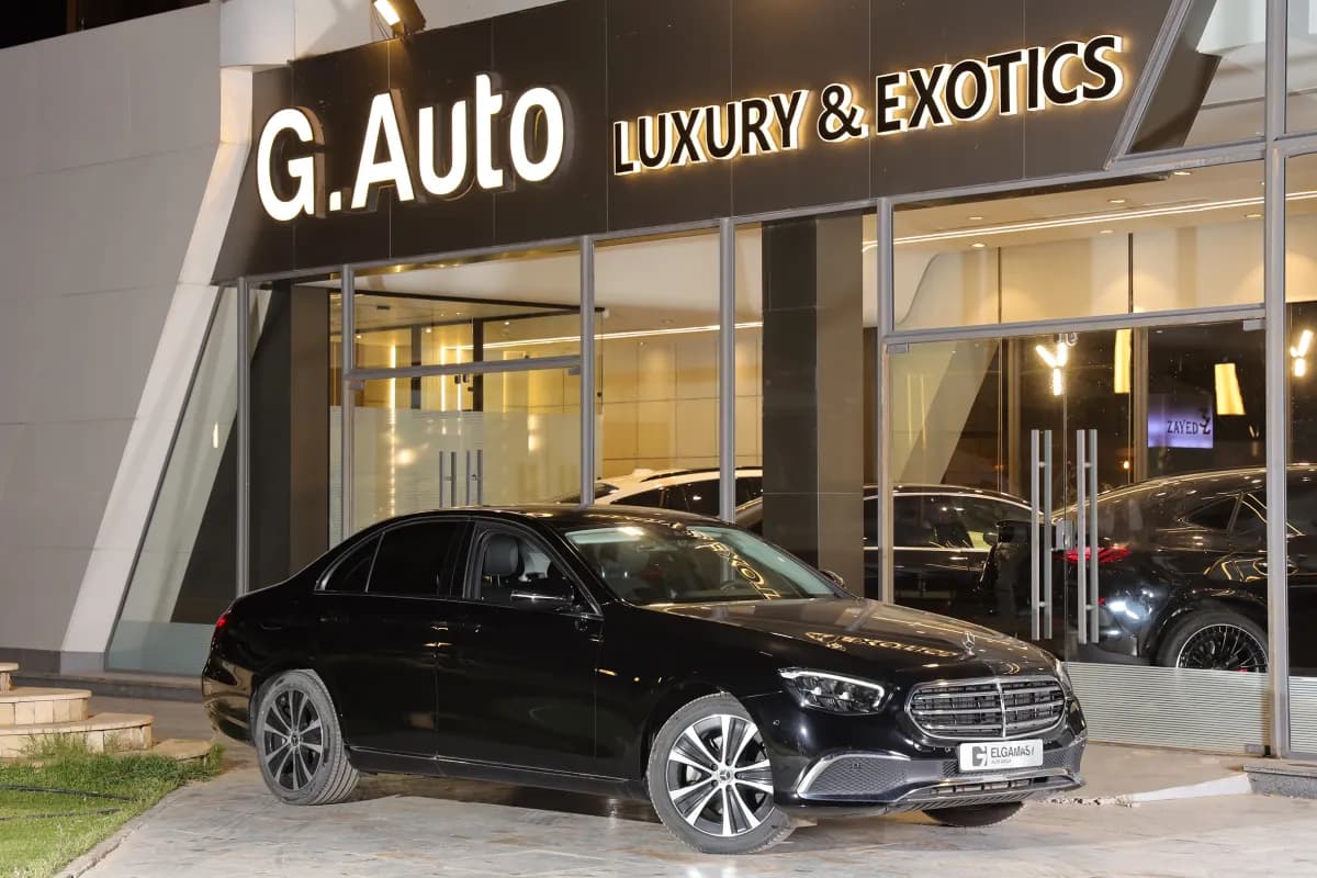 مرسيدس بنز E200 2023 بريميوم أسود أوتوماتيك — مستعملة