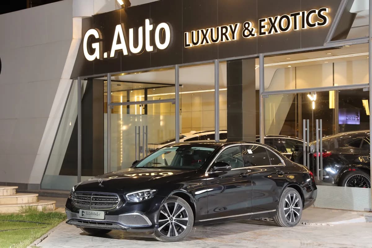 مرسيدس بنز E200 2023 بريميوم أسود أوتوماتيك — مستعملة