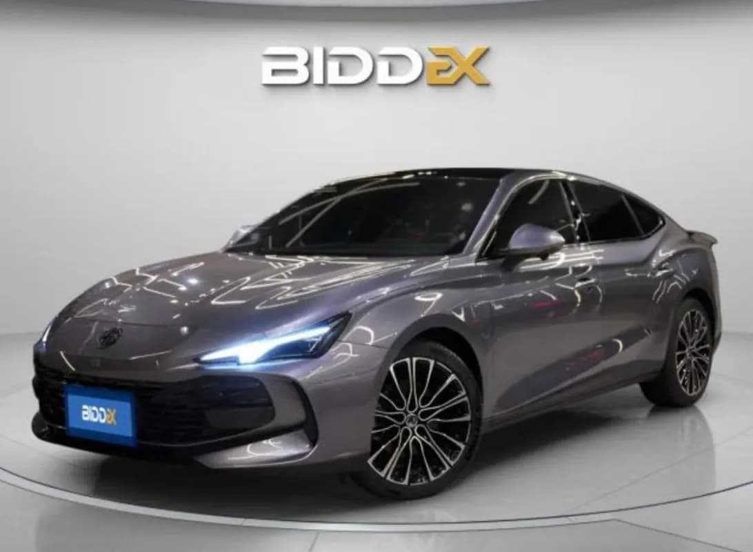 ام جي 7 2027 تروفي رمادي أوتوماتيك — جديدة