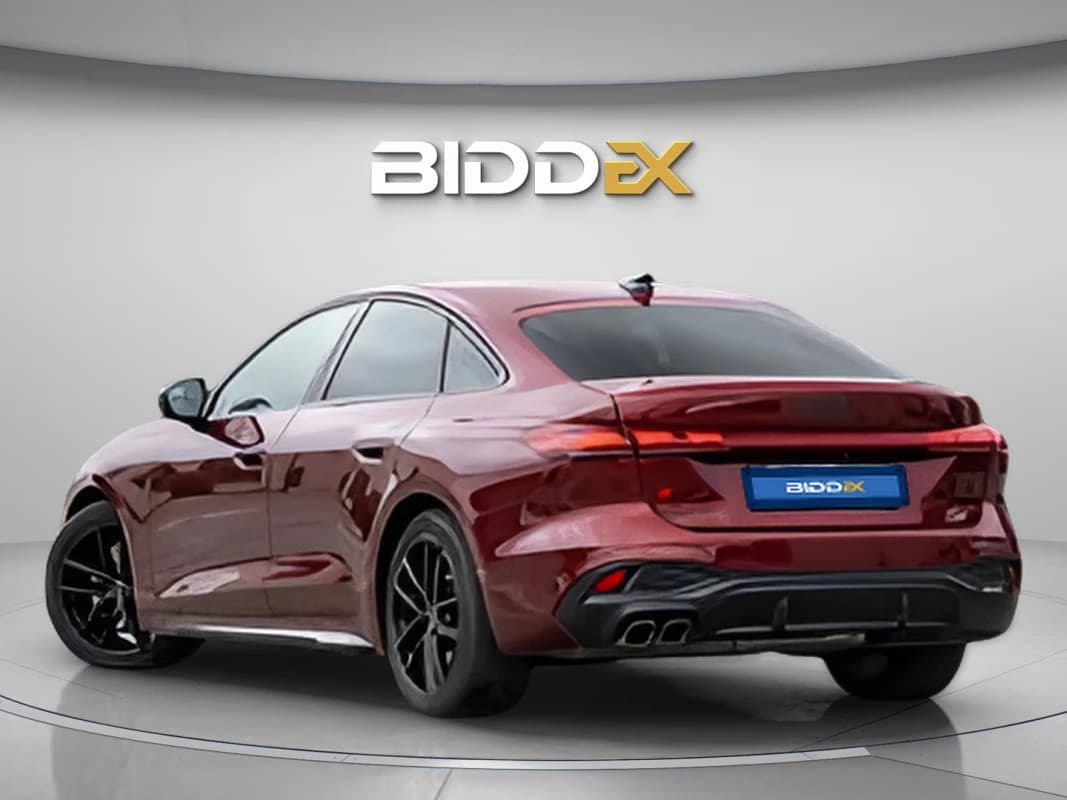 أودي A5 2025 اس-لاين بلس أحمر أوتوماتيك — جديدة
