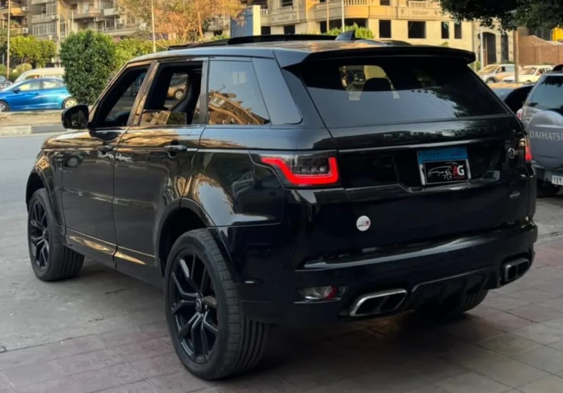 رينج روفر سبورت 2020 اس في ار أسود أوتوماتيك — مستعملة