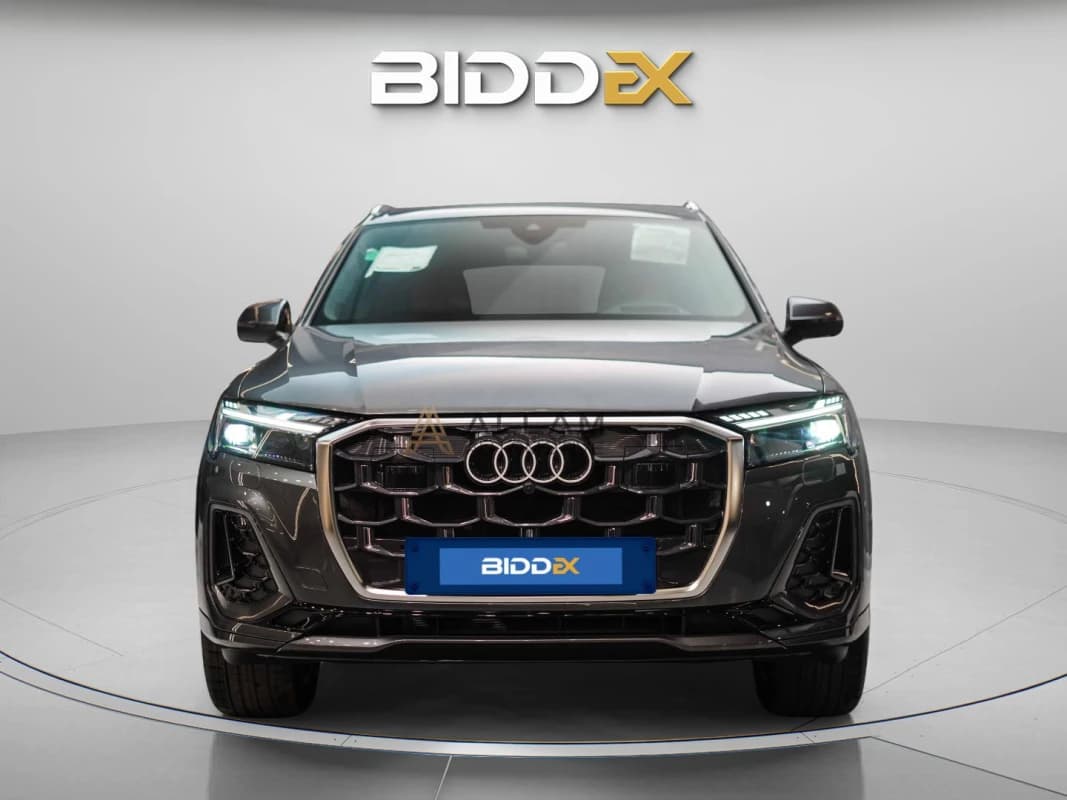 أودي Q7 2025 اس-لاين رمادي أوتوماتيك — جديدة