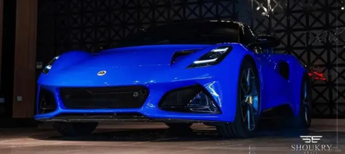 Lotus Emira 2024 s Blue Automatic — Used