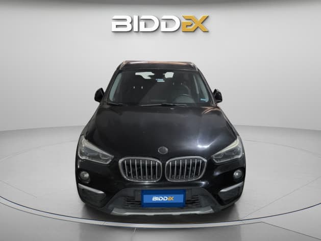بي ام دبليو X1 2018 اي درايف أسود ناقل حركة مزدوج القابض — مستعملة - 1