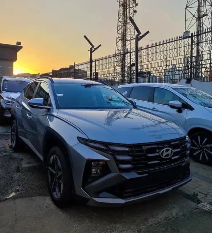 Hyundai Tucson 2027 Blaze Silver Automatic — New