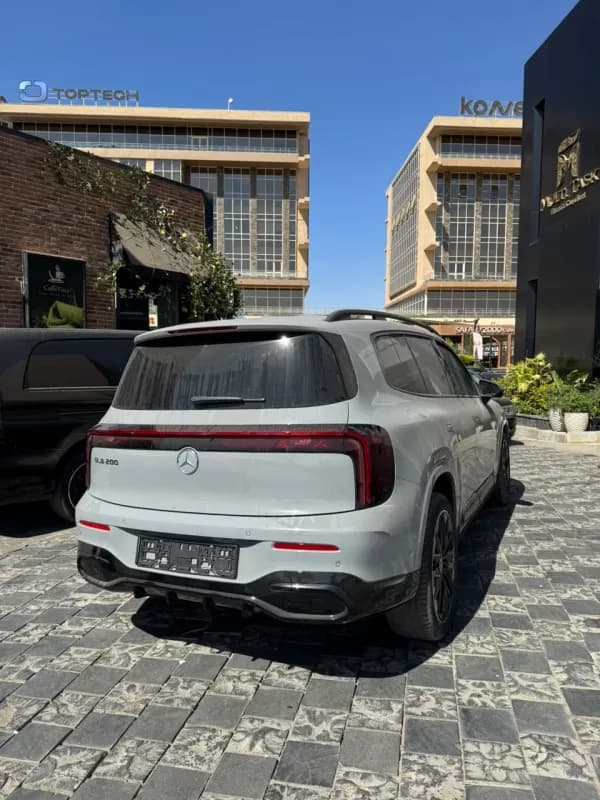 Mercedes-Benz GLB 200 2027 AMG Line Nardo Gray Automatic — New