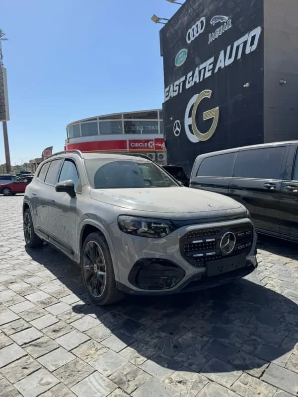 Mercedes-Benz GLB 200 2027 AMG Line Nardo Gray Automatic — New