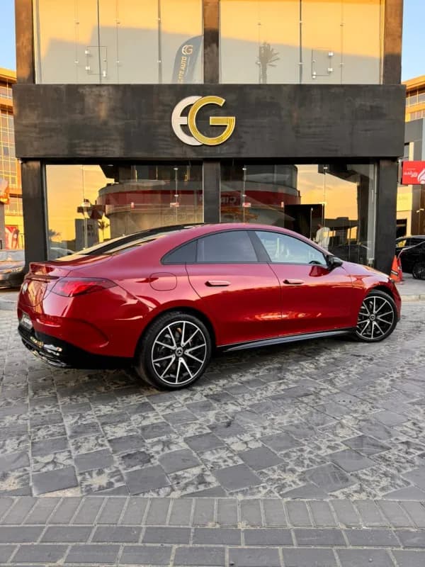 مرسيدس بنز CLA 250 -E 2025 ايه ام جي الكتريك أحمر أوتوماتيك — جديدة