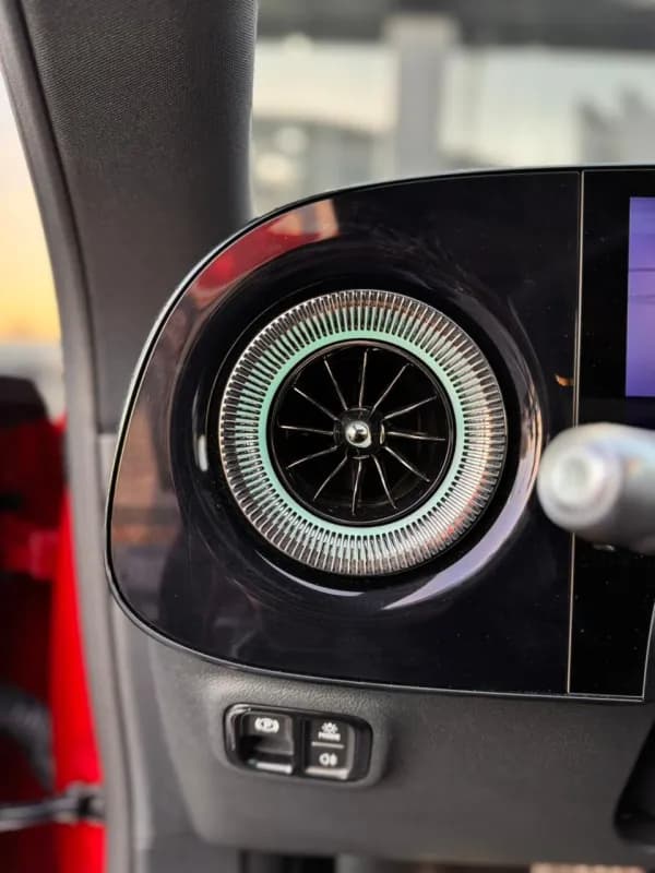 مرسيدس بنز CLA 250 -E 2025 ايه ام جي الكتريك أحمر أوتوماتيك — جديدة