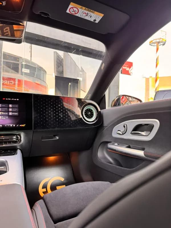مرسيدس بنز CLA 250 -E 2025 ايه ام جي الكتريك أحمر أوتوماتيك — جديدة