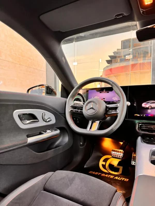 مرسيدس بنز CLA 250 -E 2025 ايه ام جي الكتريك أحمر أوتوماتيك — جديدة
