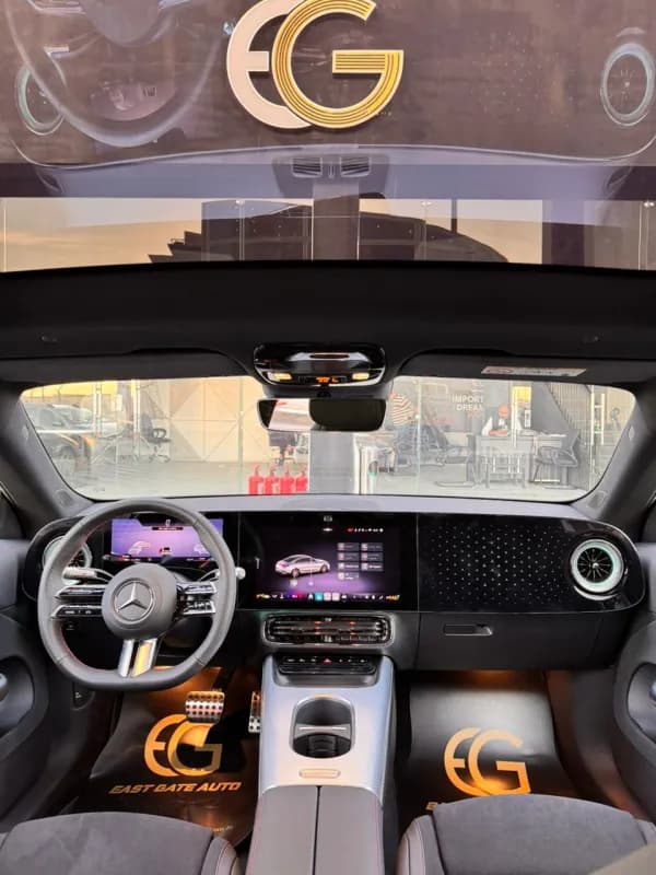 مرسيدس بنز CLA 250 -E 2025 ايه ام جي الكتريك أحمر أوتوماتيك — جديدة