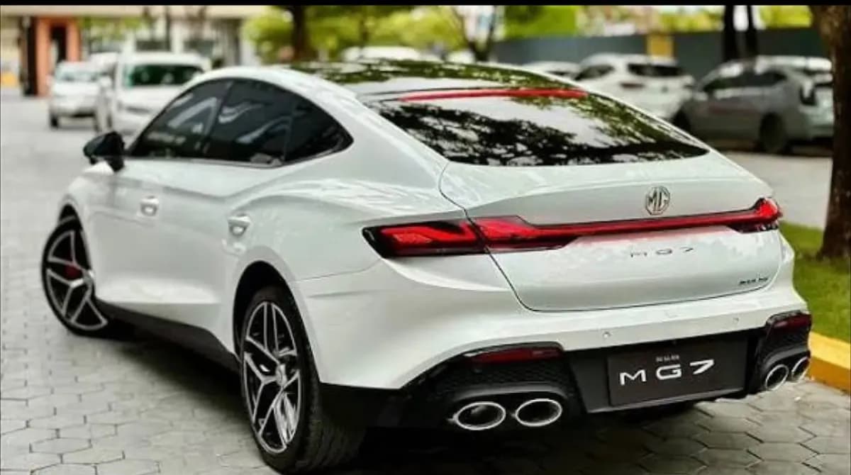 MG 7 2027 Luxury White Dct — New