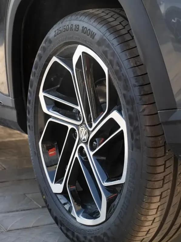 MG ONE 2027 luxury Gray Cvt — New