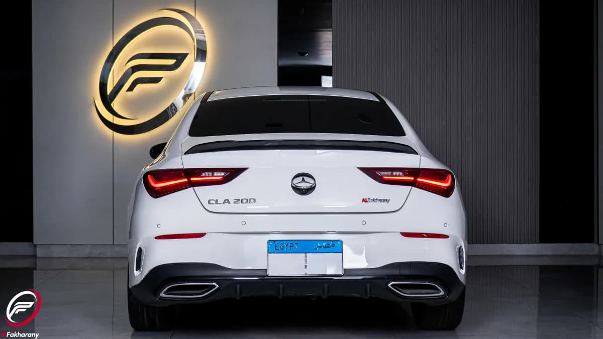 مرسيدس بنز CLA 200 2025 ايه ام جي أبيض أوتوماتيك — مستعملة