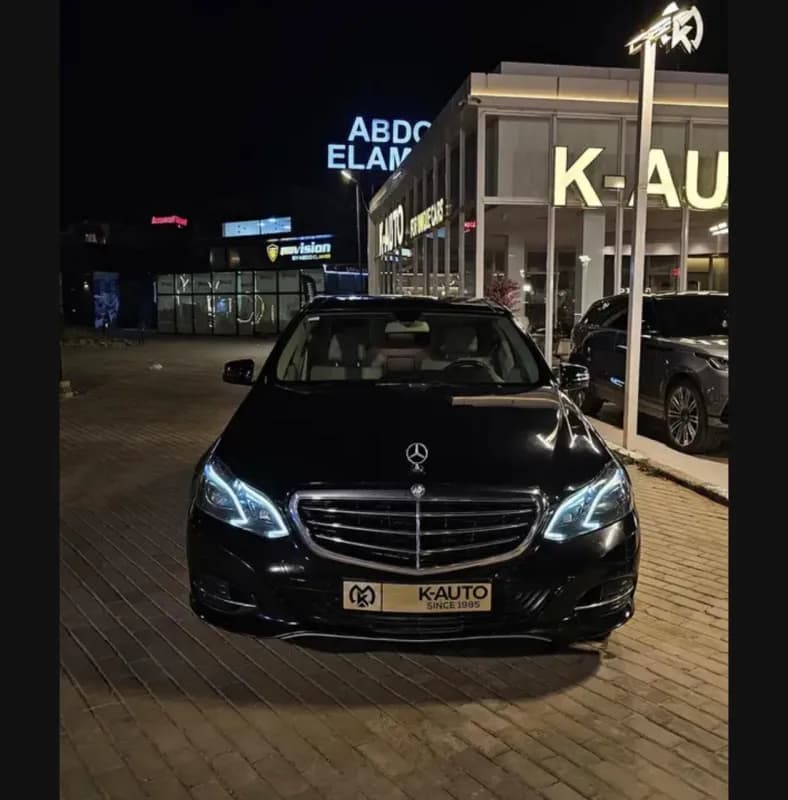مرسيدس بنز E200 2016 بريميوم أسود أوتوماتيك — مستعملة
