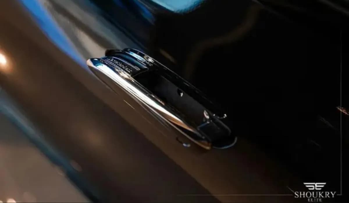 مرسيدس بنز E200 2026 ايه ام جي أسود أوتوماتيك — جديدة