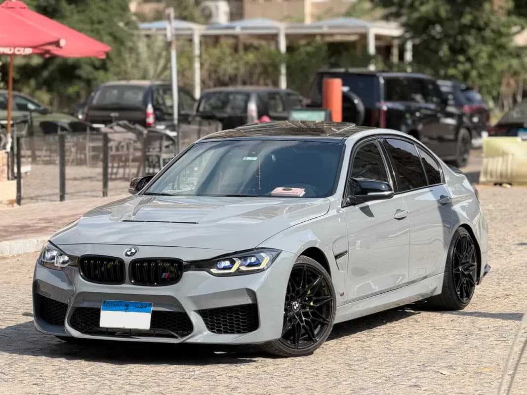 بي ام دبليو 320i 2016 ام سبورت رمادي ناردو أوتوماتيك — مستعملة
