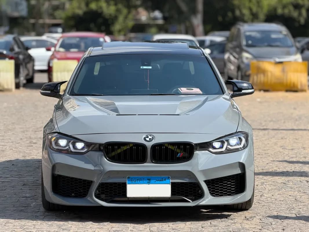 بي ام دبليو 320i 2016 ام سبورت رمادي ناردو أوتوماتيك — مستعملة