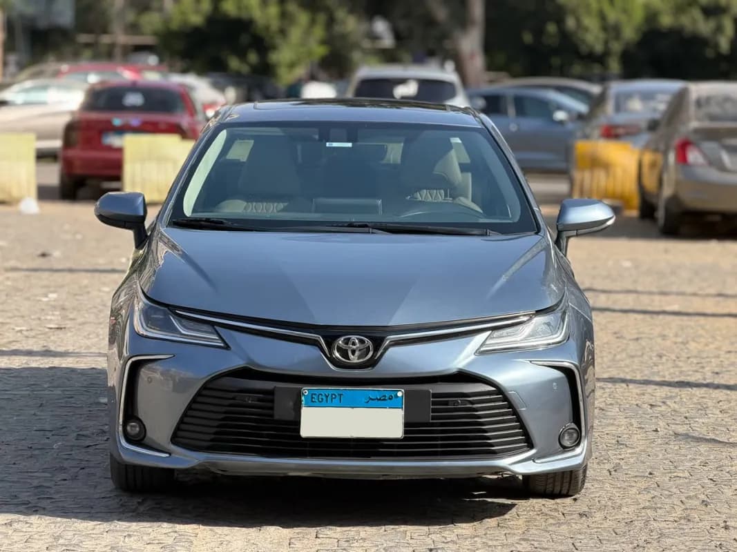 تويوتا كورولا 2021 سمارت ويز روف رمادي أوتوماتيك — مستعملة