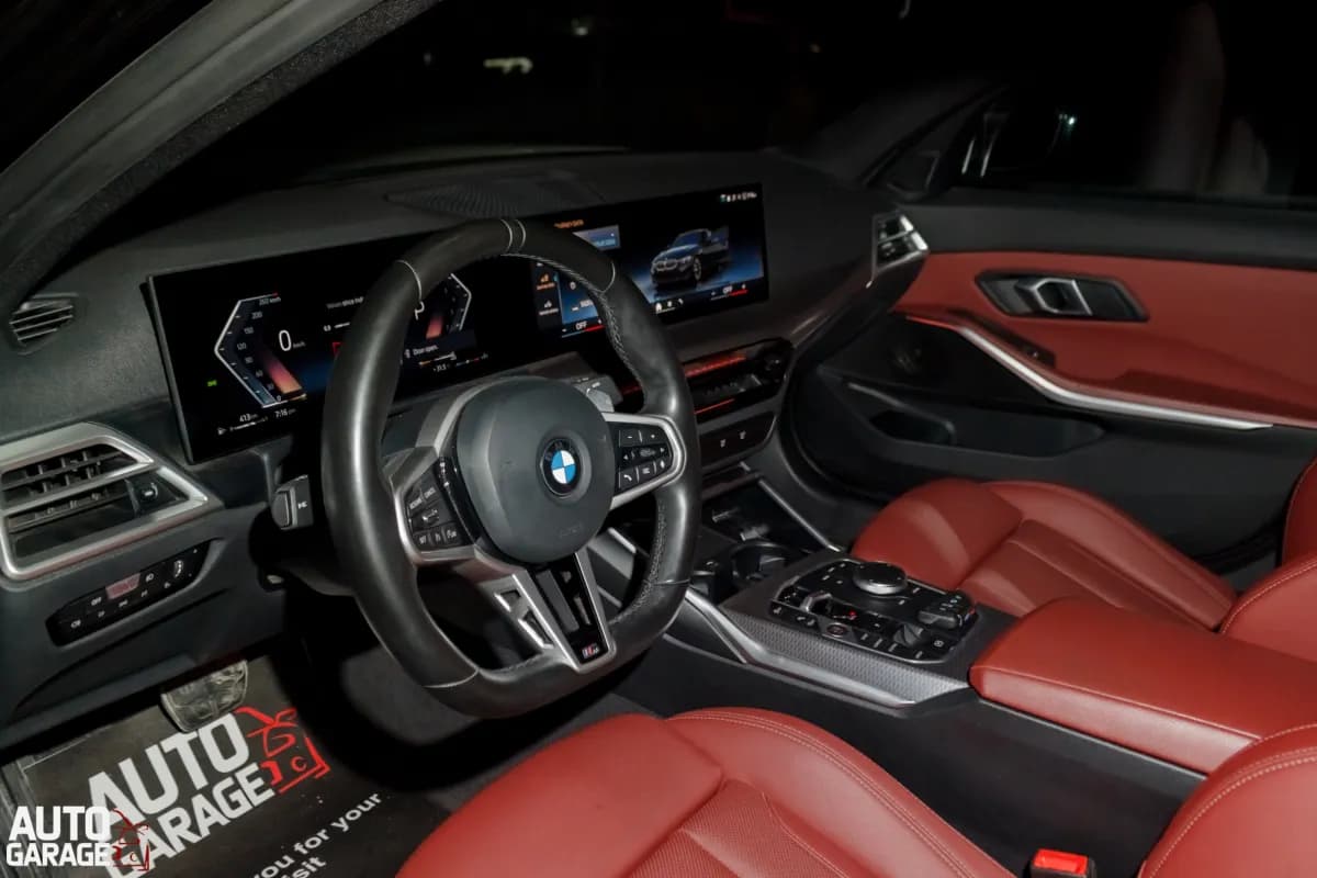 بي ام دبليو 320i 2026 أم سبورت باكيدج أسود أوتوماتيك — مستعملة