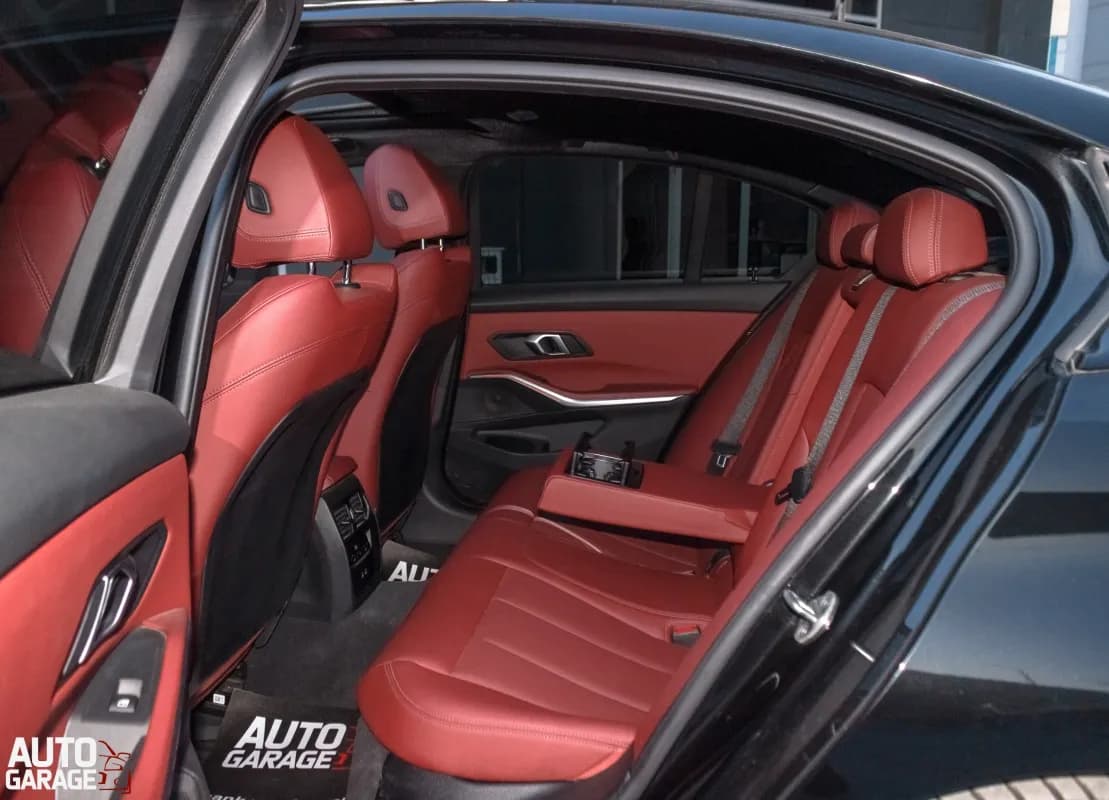 بي ام دبليو 320i 2026 أم سبورت باكيدج أسود أوتوماتيك — مستعملة