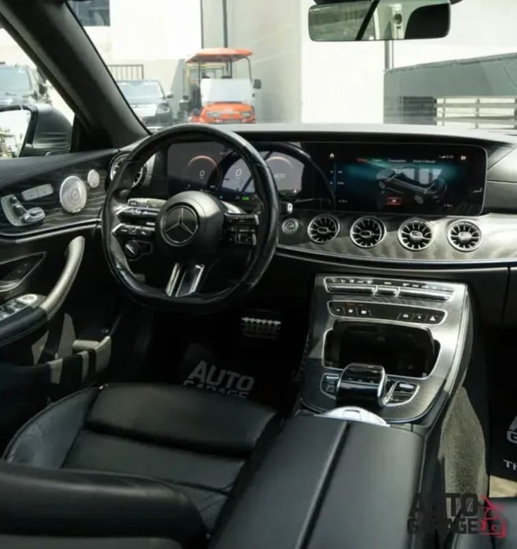 مرسيدس بنز E300 2021 ايه ام جي رمادي ناردو أوتوماتيك — مستعملة