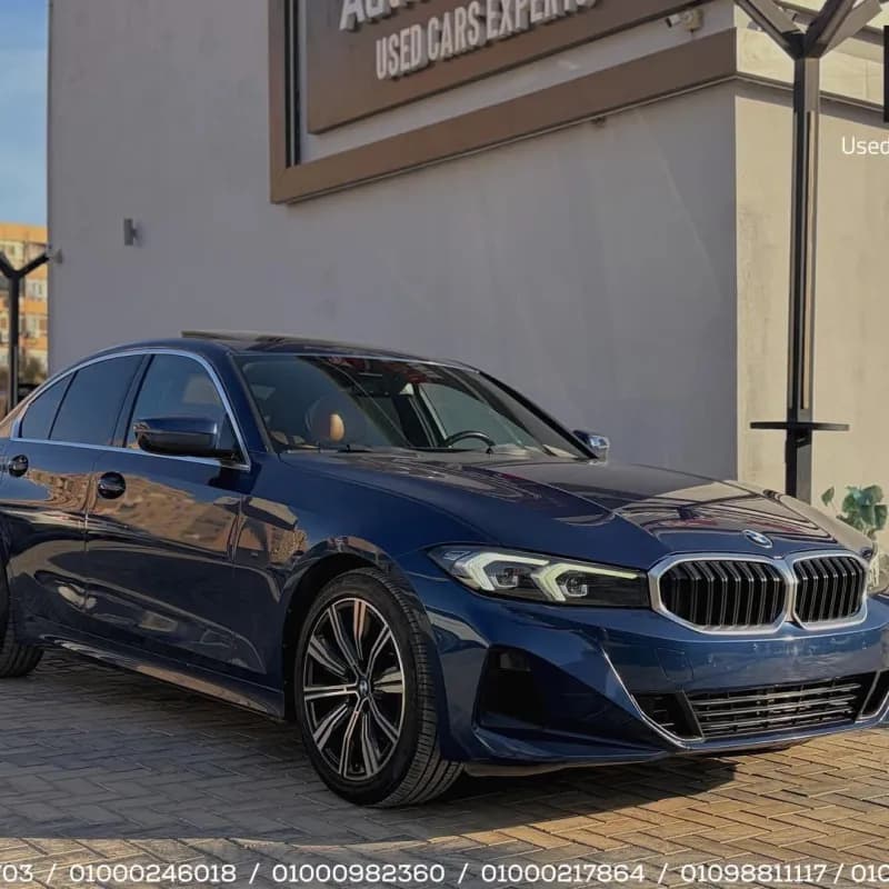 بي ام دبليو 320i 2024 لاكشري أزرق أوتوماتيك — مستعملة