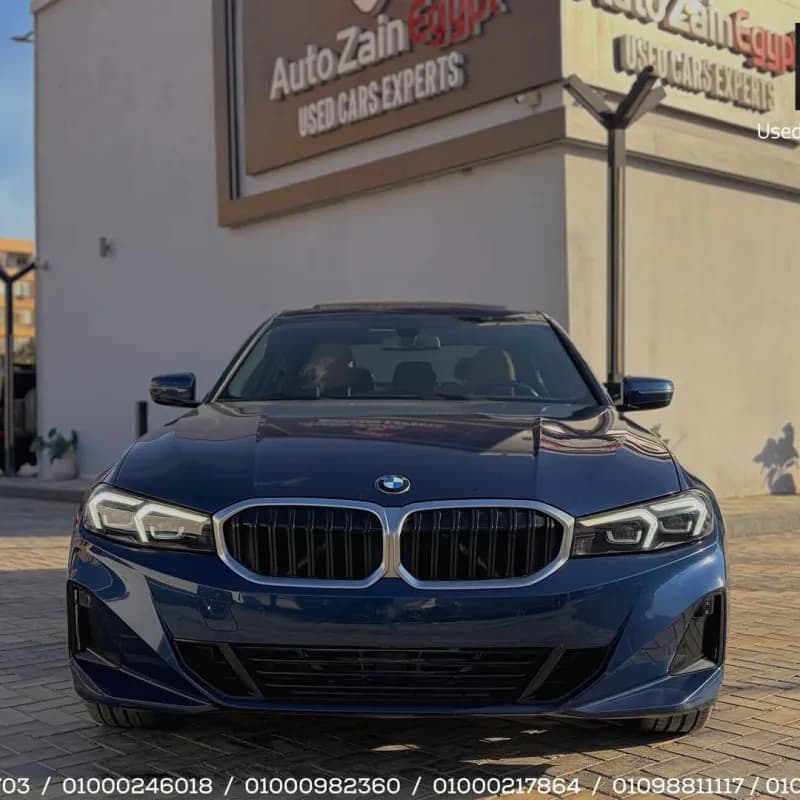 بي ام دبليو 320i 2024 لاكشري أزرق أوتوماتيك — مستعملة