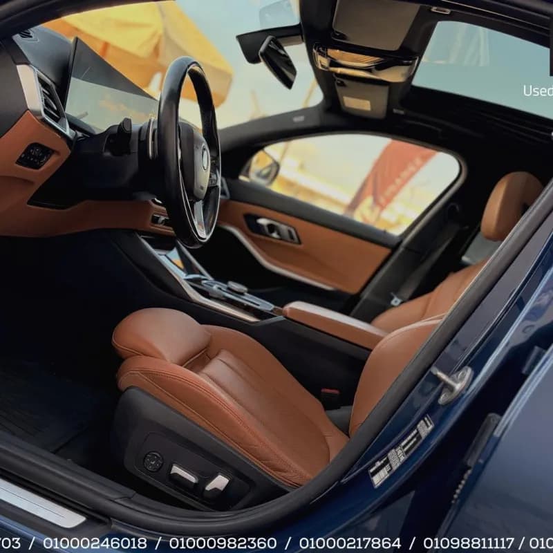 بي ام دبليو 320i 2024 لاكشري أزرق أوتوماتيك — مستعملة