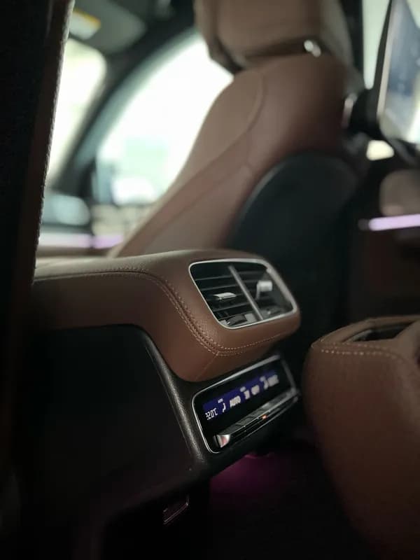 مرسيدس بنز GLS 580 2026 4 ماتيك أسود أوتوماتيك — مستعملة