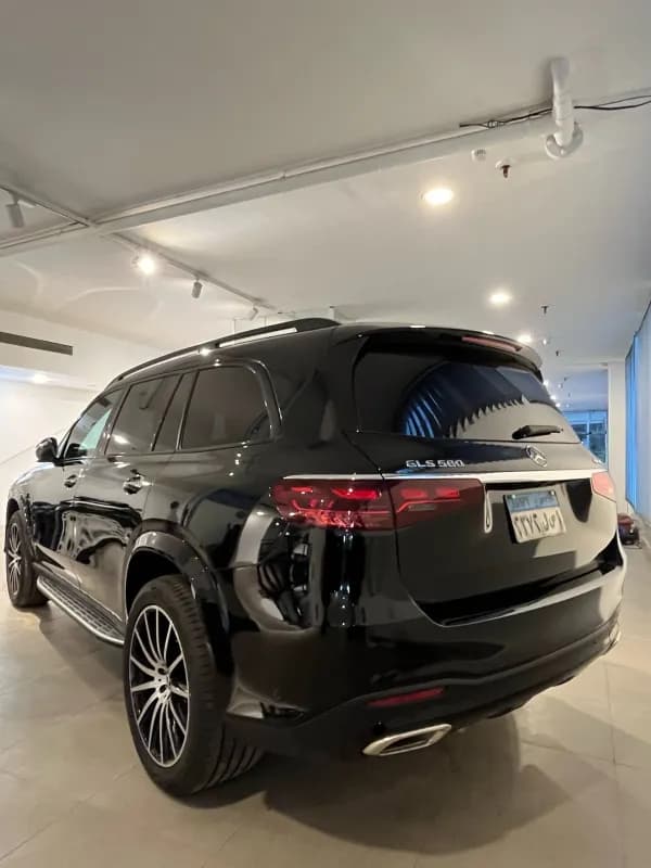 مرسيدس بنز GLS 580 2026 4 ماتيك أسود أوتوماتيك — مستعملة