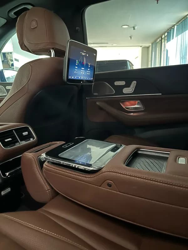 مرسيدس بنز GLS 580 2026 4 ماتيك أسود أوتوماتيك — مستعملة