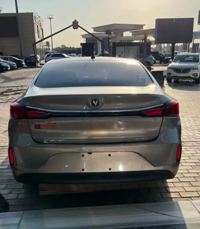 تشانغان إيدو 2027 ايليت رمادي أوتوماتيك — جديدة