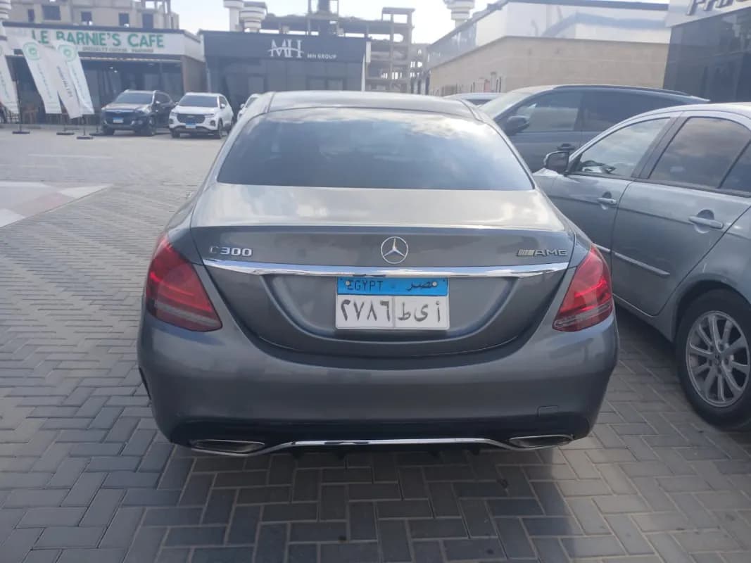 مرسيدس بنز C300 2020 اي ام جي رمادي أوتوماتيك — مستعملة