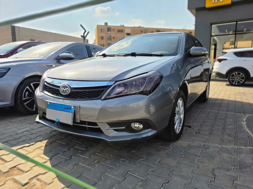 بي واي دي F3 2024 اوتوماتيك فضي أوتوماتيك — مستعملة