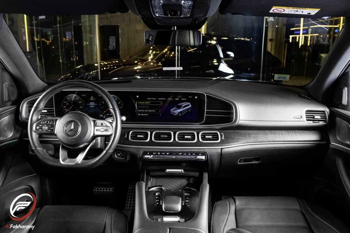 مرسيدس بنز GLS 580 2023 4 ماتيك أسود أوتوماتيك — مستعملة