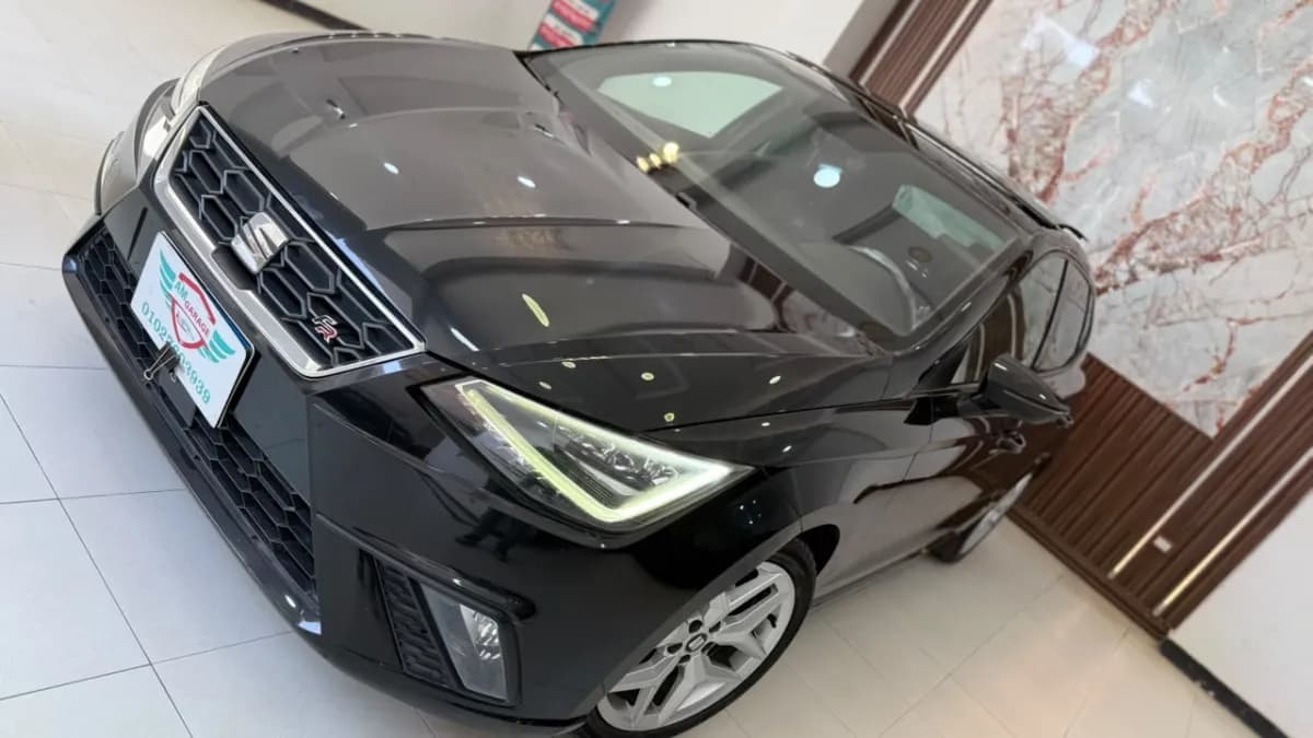 سيات ابيزا 2020 اف ار أسود دي اس جي — مستعملة