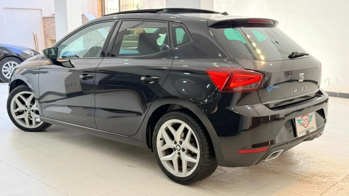سيات ابيزا 2020 اف ار أسود دي اس جي — مستعملة
