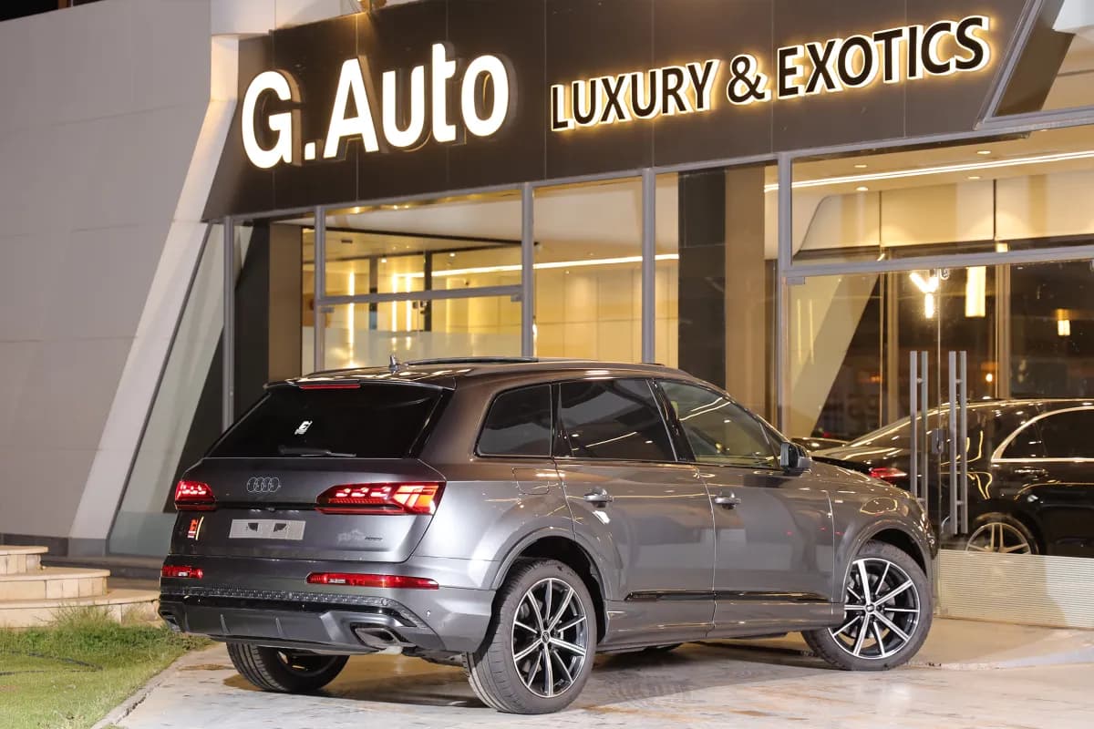 Audi Q7 2026 S-Line Gray Automatic — New