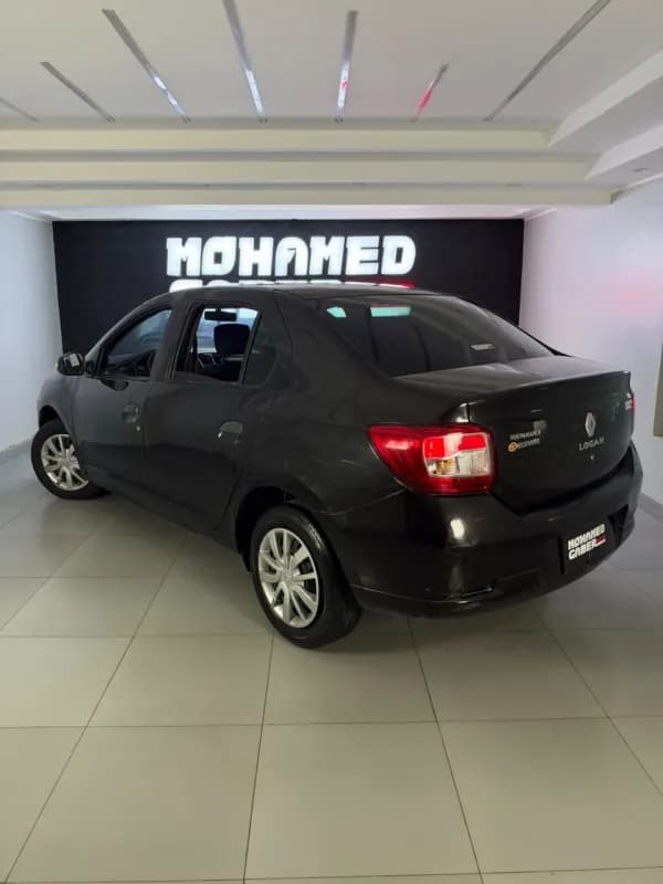 Renault Logan 2016 Highline Black Manual — Used