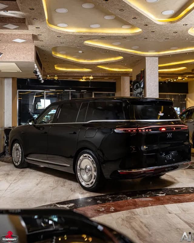 أي أم ال اس 9 2026 اوبلينت أسود أوتوماتيك — جديدة