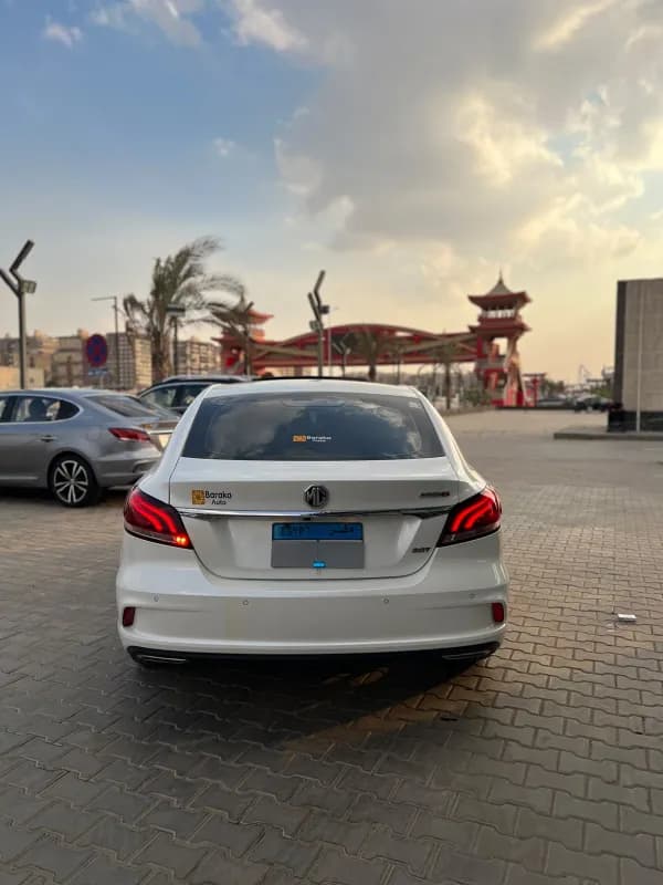 ام جي 6 2024 لاكشري أبيض أوتوماتيك — مستعملة