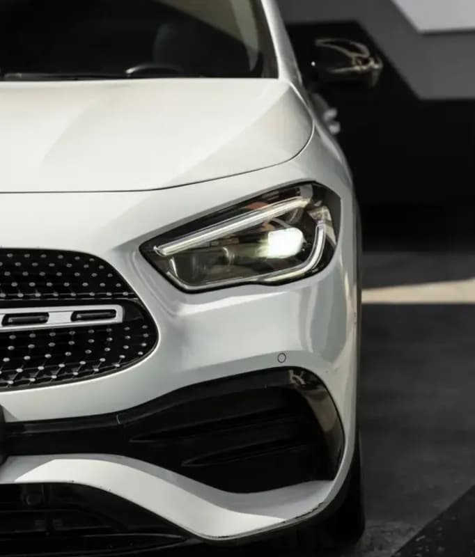 مرسيدس بنز GLA 200 2021 ايه ام جي أبيض أوتوماتيك — مستعملة