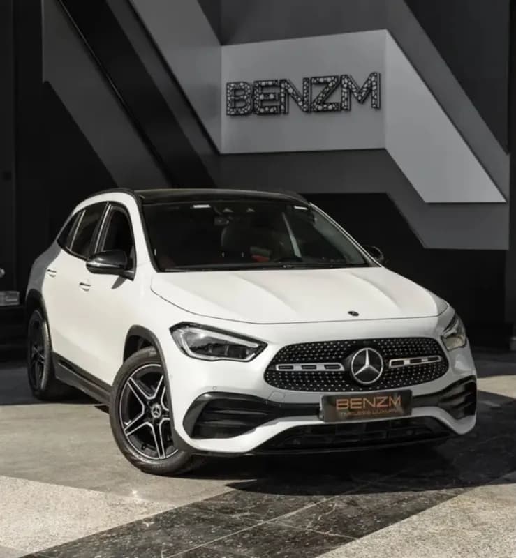 مرسيدس بنز GLA 200 2021 ايه ام جي أبيض أوتوماتيك — مستعملة