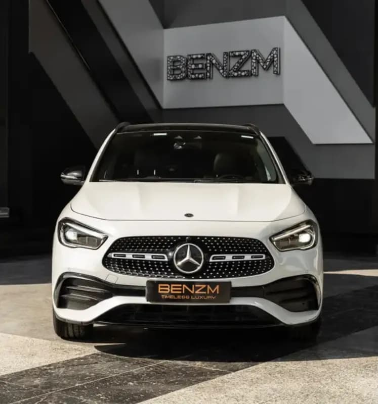 مرسيدس بنز GLA 200 2021 ايه ام جي أبيض أوتوماتيك — مستعملة