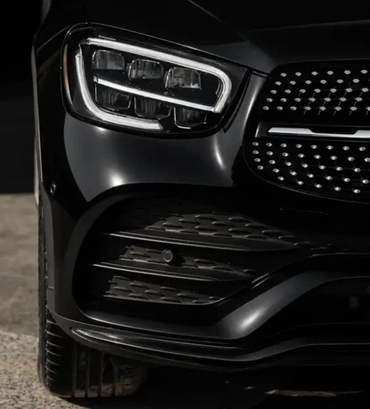 مرسيدس بنز GLC 300 2023 ايه ام جي أسود أوتوماتيك — مستعملة