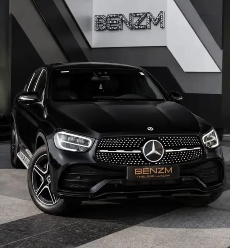 مرسيدس بنز GLC 300 2023 ايه ام جي أسود أوتوماتيك — مستعملة