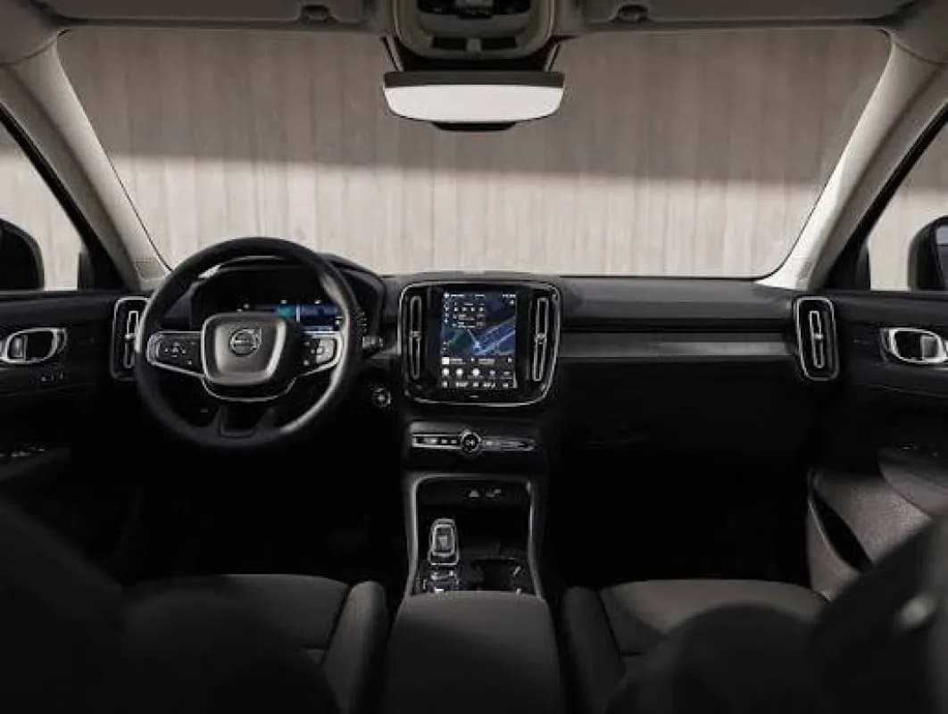Volvo XC 40 2026 Black Automatic — New