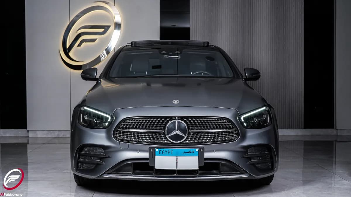 مرسيدس بنز E200 2023 ايه ام جي رمادي تايغا أوتوماتيك — مستعملة